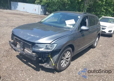 2018 Volkswagen Tiguan 2.0T Se/2.0T Sel z USA, uszkodzony, nr VIN 3VV2B7AX8JM068960
